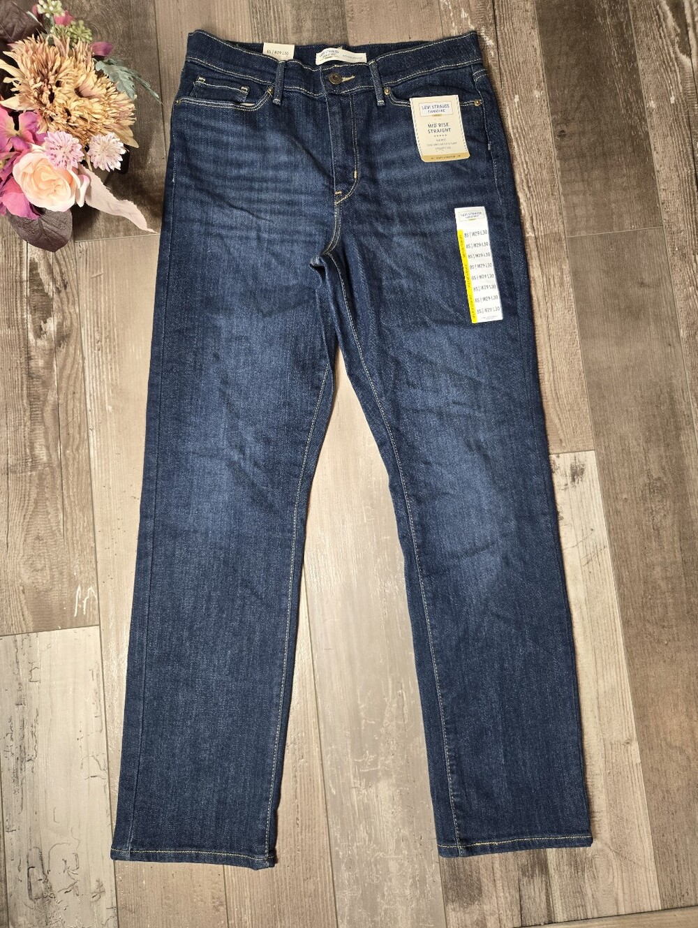 NWT Levi Strauss Signature Gold Mid Rise Straight Jeans – Women’s W29 L30 8S